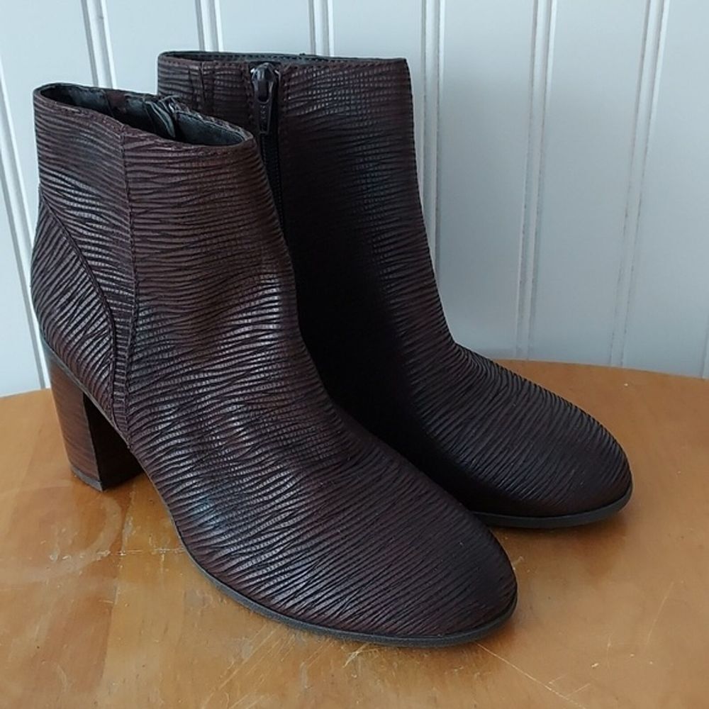 Salvia Apple Rodeo Cafe Brown Heeled‎ Ankle Boots Sz 6 37 Textured Chunky NWOT